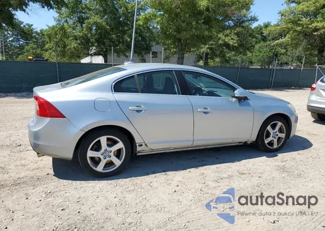 2013 Volvo S60 T5 из США, поврежденный, VIN YV1612FH3D2204974